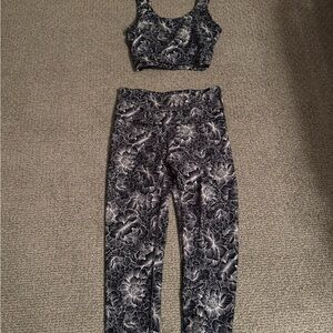 Balance Collection navy and white Floral Leggings Set